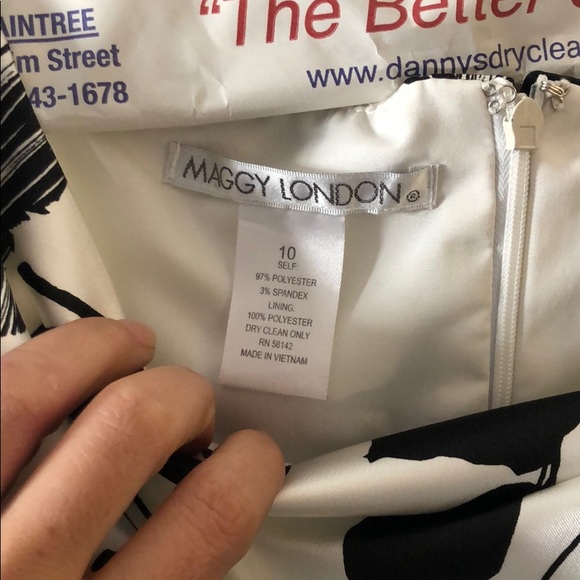 Maggie London Black and White floral print - Picture 3 of 4